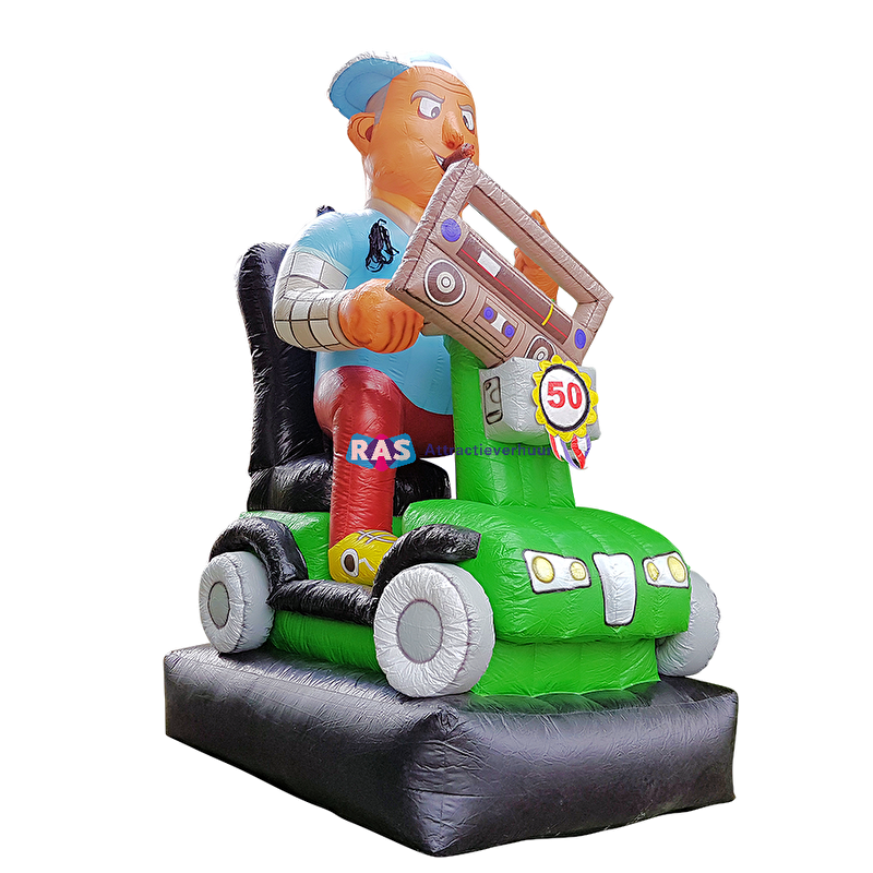 Abraham pop op scootmobiel